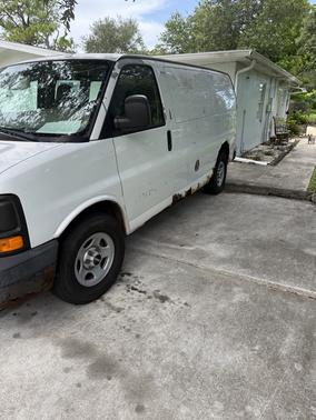 White 2007 GMC Savana 1500 Cargo