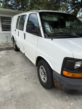 White 2007 GMC Savana 1500 Cargo
