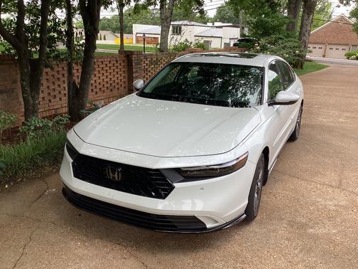 White 2024 Honda Accord Hybrid EX-L