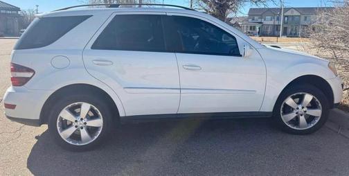 White 2009 Mercedes-Benz M-Class ML 350 4MATIC