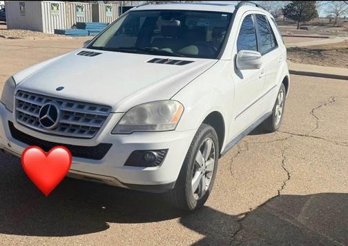 White 2009 Mercedes-Benz M-Class ML 350 4MATIC