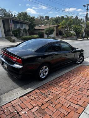 Black 2013 Dodge Charger SE