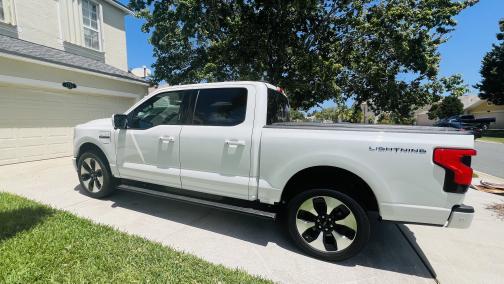2023 Ford F-150 Lightning Platinum