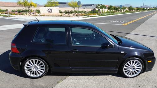 2004 Volkswagen R32 Base