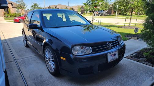 2004 Volkswagen R32 Base