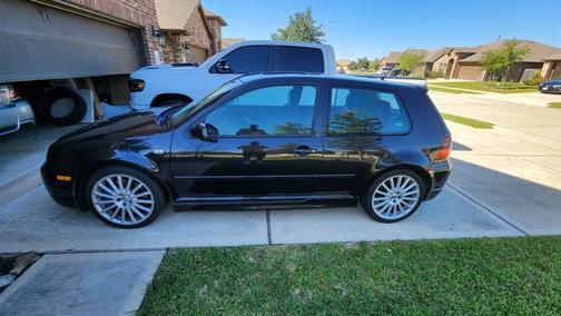 2004 Volkswagen R32 Base