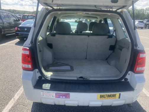 2010 Ford Escape XLS