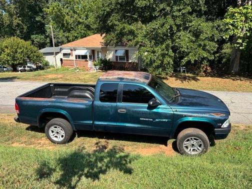 Green 1997 Dodge Dakota Sport