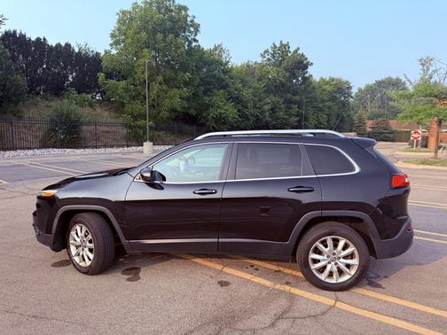 Black 2015 Jeep Cherokee Limited