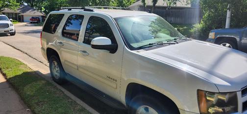 White 2011 Chevrolet Tahoe LT