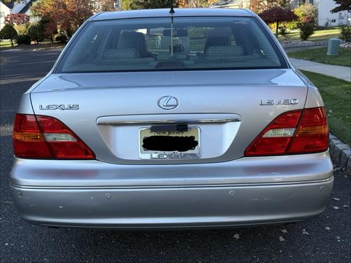 2003 Lexus LS 430 Base
