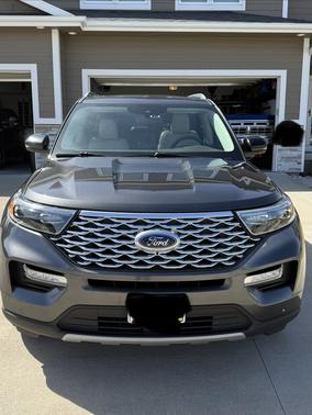 Gray 2020 Ford Explorer Platinum
