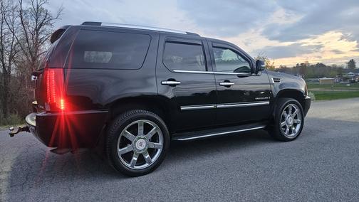 2009 Cadillac Escalade Base