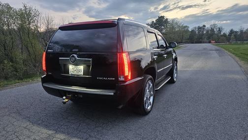 2009 Cadillac Escalade Base