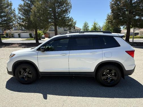 White 2020 Honda Passport Elite