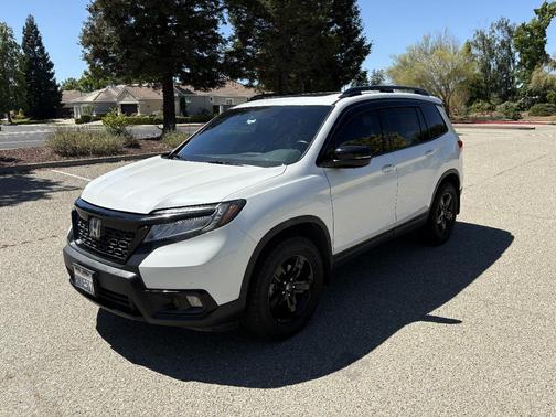 White 2020 Honda Passport Elite