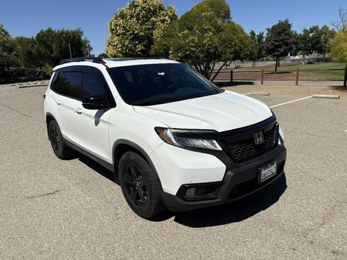 White 2020 Honda Passport Elite