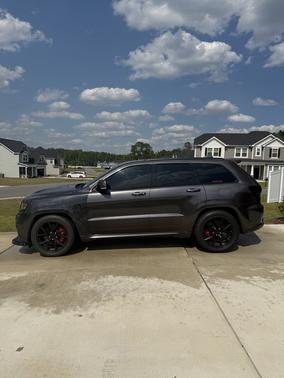 Gray 2017 Jeep Grand Cherokee SRT