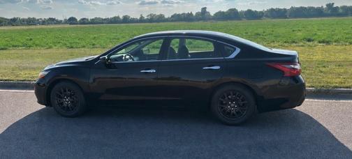 Black 2018 Nissan Altima 2.5 S