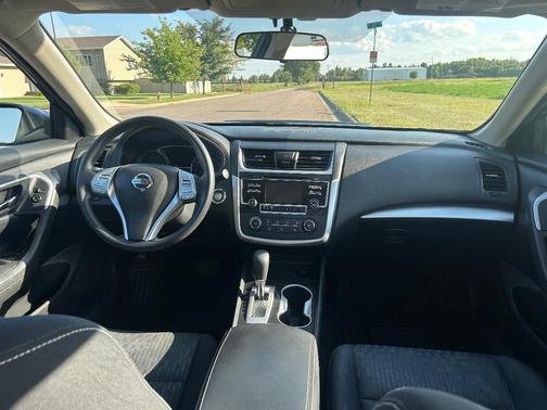 Black 2018 Nissan Altima 2.5 S