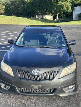 Black 2010 Toyota Camry SE