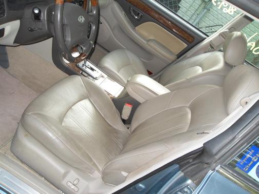 2005 Hyundai XG350 L