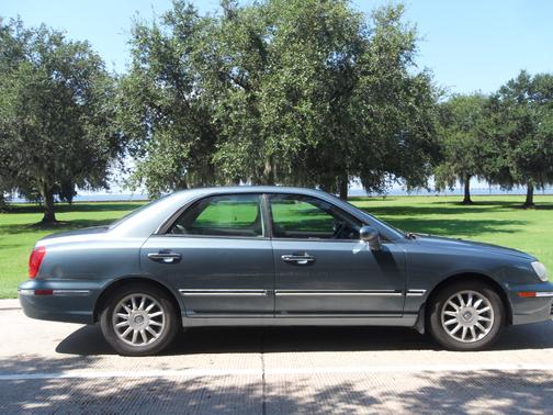2005 Hyundai XG350 L