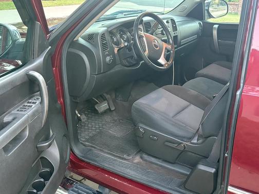 Red 2013 GMC Sierra 1500 SLE1