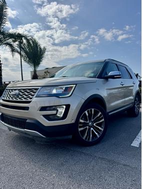 2017 Ford Explorer Platinum