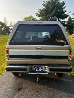 Gold 1996 Ford F-250 XL SuperCab H/D