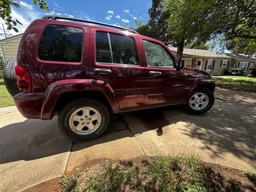 Red 2003 Jeep Liberty Limited