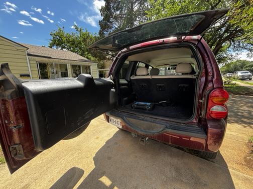 Red 2003 Jeep Liberty Limited