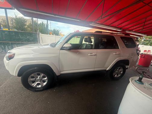 White 2024 Toyota 4Runner SR5 Premium