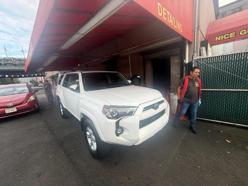 White 2024 Toyota 4Runner SR5 Premium