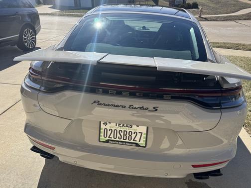 Beige 2023 Porsche Panamera Panamera Turbo S Executive