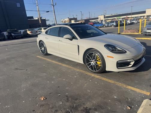 Beige 2023 Porsche Panamera Panamera Turbo S Executive