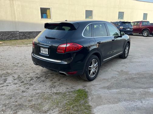 2011 Porsche Cayenne Cayenne