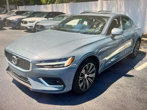 Blue 2022 Volvo S60 B5 Inscription