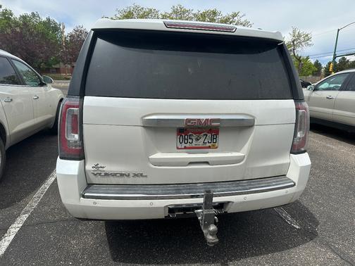 White 2016 GMC Yukon XL Denali