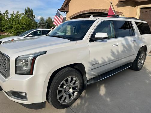White 2016 GMC Yukon XL Denali