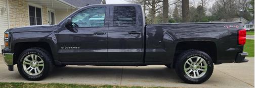 Gray 2014 Chevrolet Silverado 1500 1LT