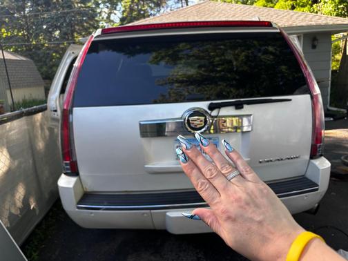 White 2008 Cadillac Escalade Base