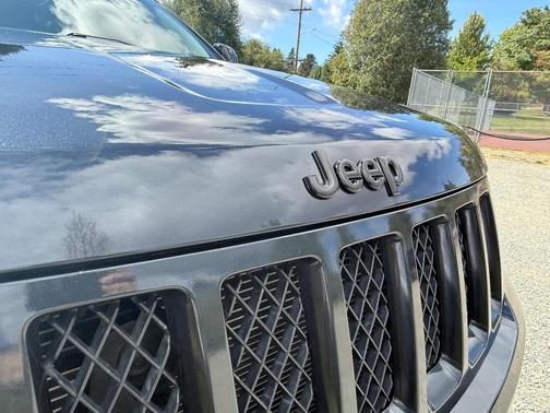 Gray 2013 Jeep Grand Cherokee Overland