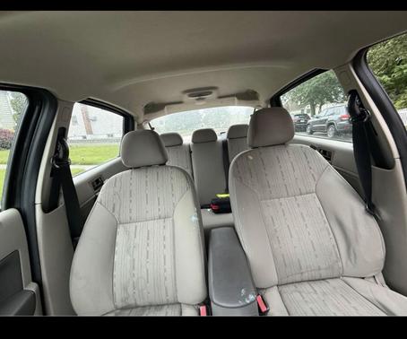 Black 2010 Ford Focus SE