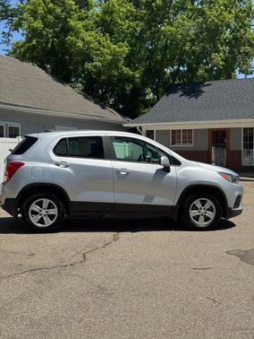 Gray 2019 Chevrolet Trax LS