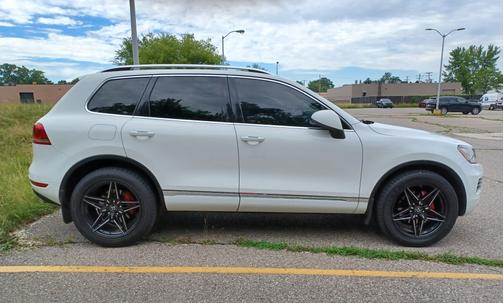 2013 Volkswagen Touareg VR6 Lux