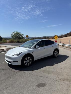 White 2022 Tesla Model Y Long Range