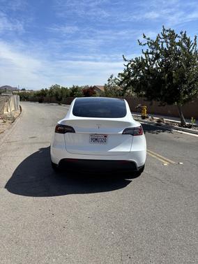 White 2022 Tesla Model Y Long Range