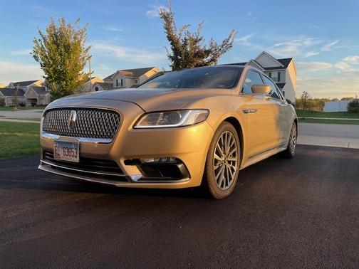 2017 Lincoln Continental Select