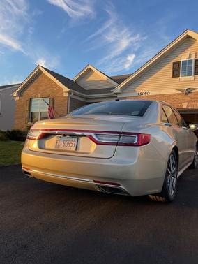 2017 Lincoln Continental Select